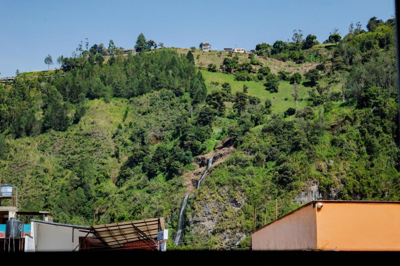 Hotel Residencial Amaru Baños Esterno foto